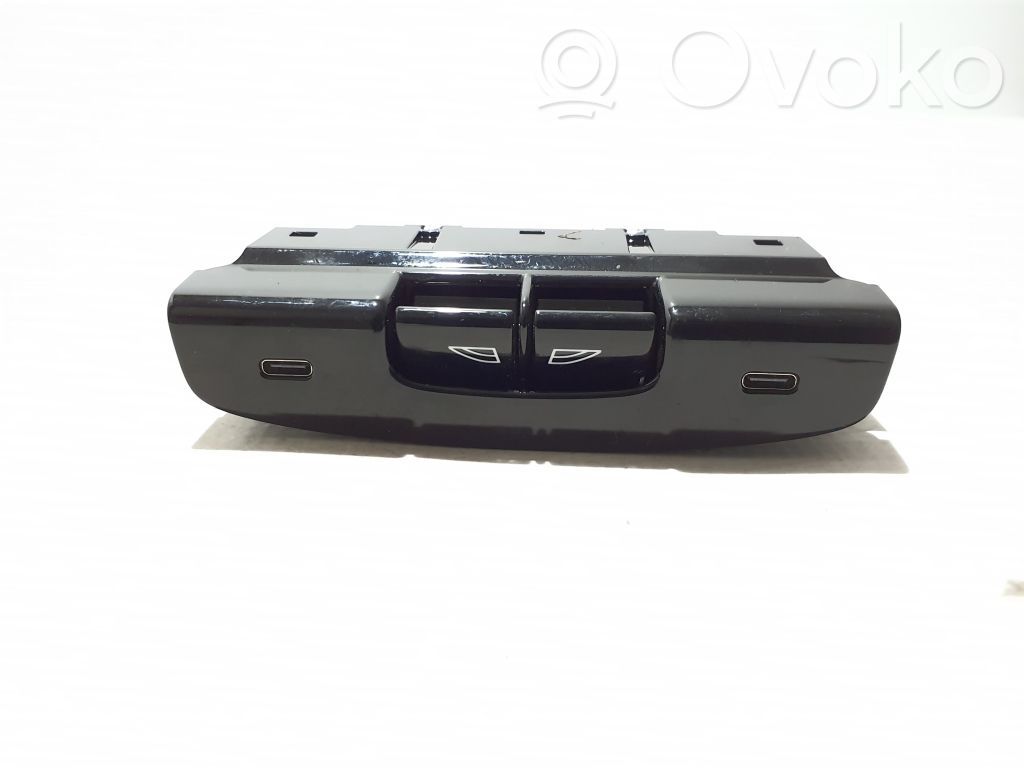 Volvo EX30 USB socket connector 