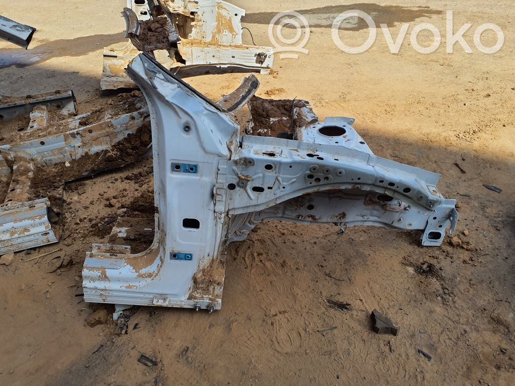 Panel lateral delantero   A1776206801