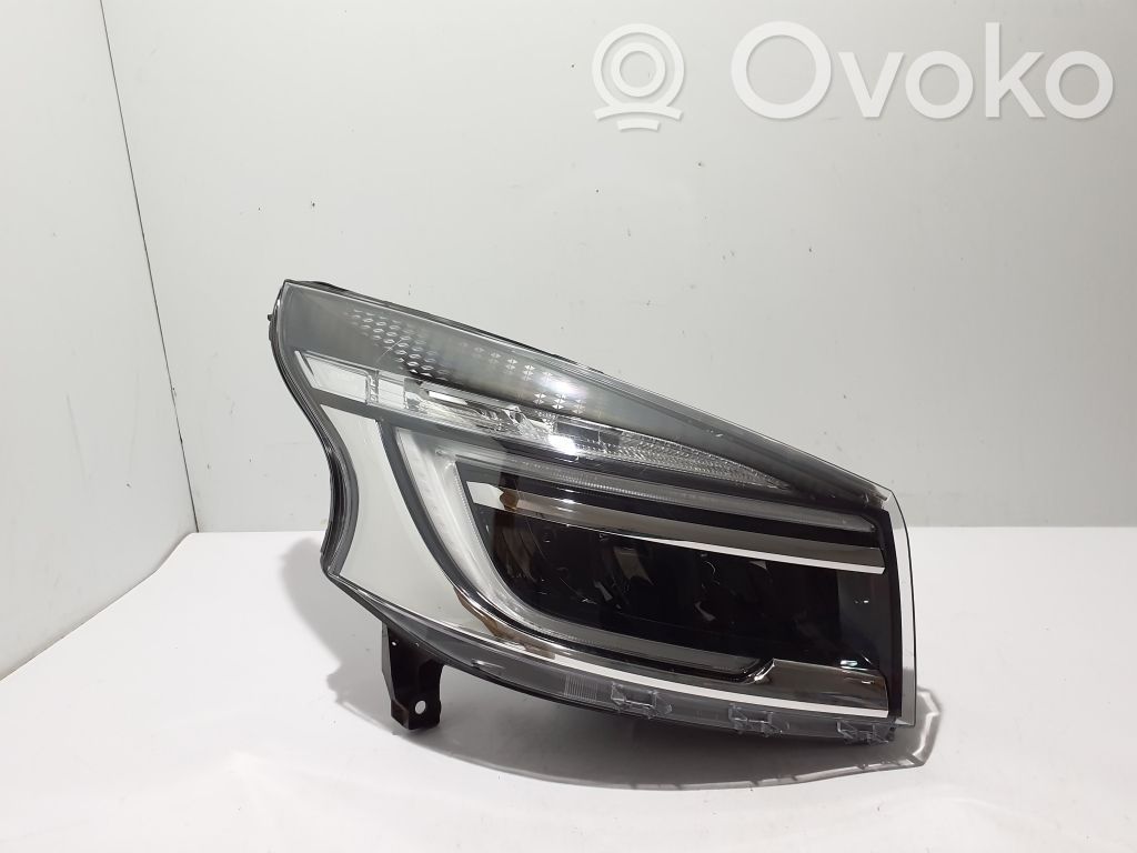 Renault Trafic III (X82) Scheinwerfer 