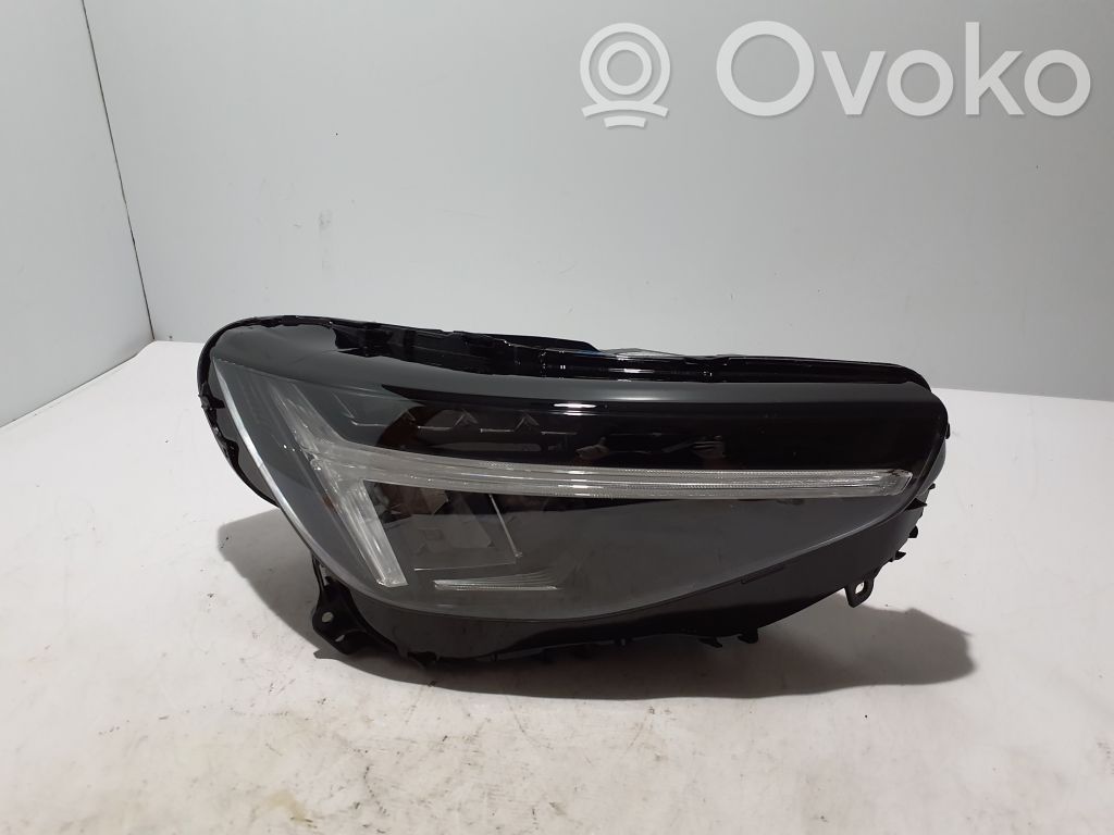 Volvo XC40 Scheinwerfer 