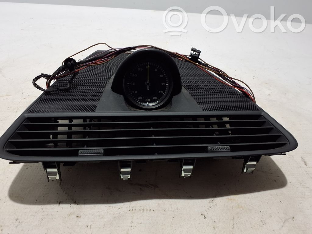 Porsche Panamera (971) Kello 