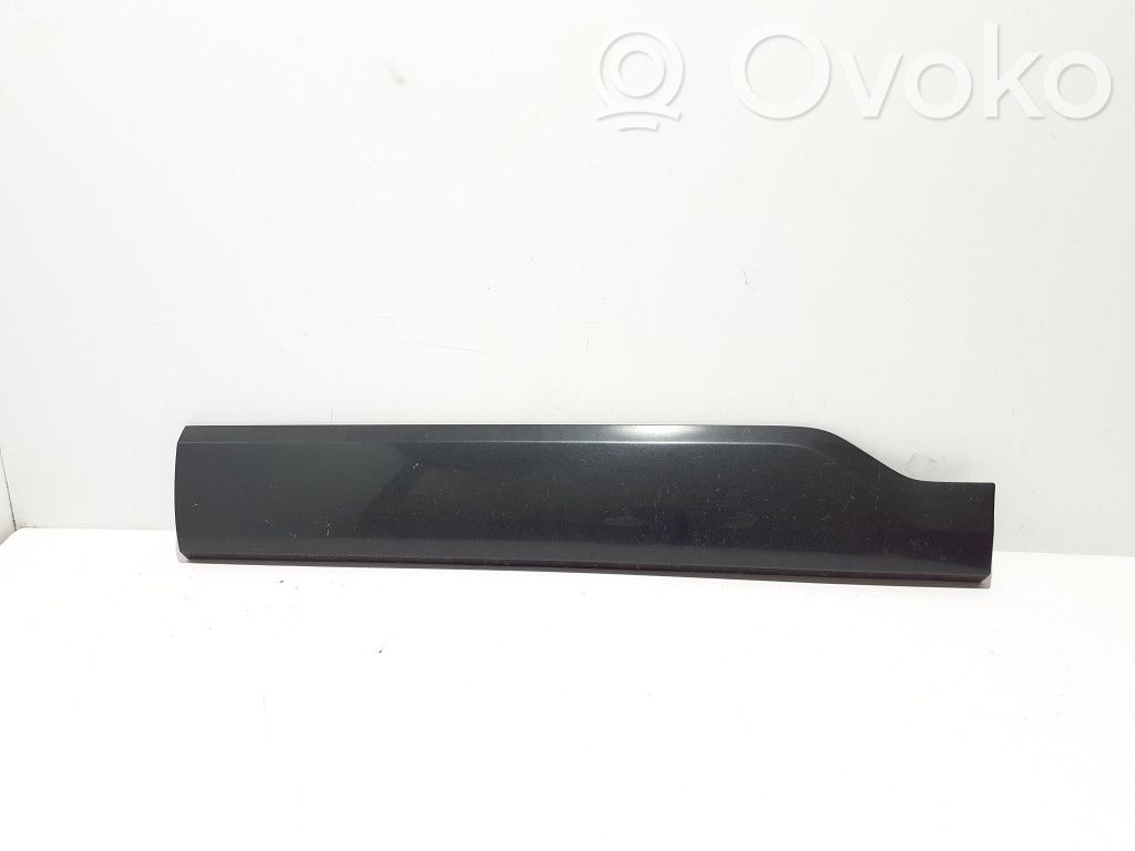 Volvo XC90 Takaoven lista (muoto) 