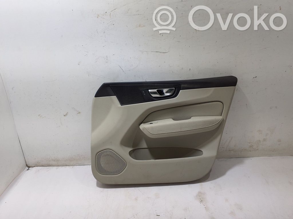 Volvo XC60 Apmušimas priekinių durų (obšifke)