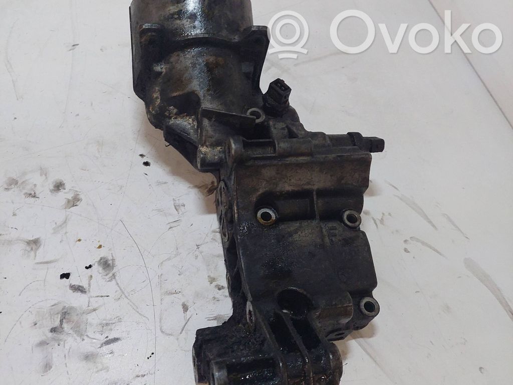 BMW 5 E39 Oil filter mounting bracket 