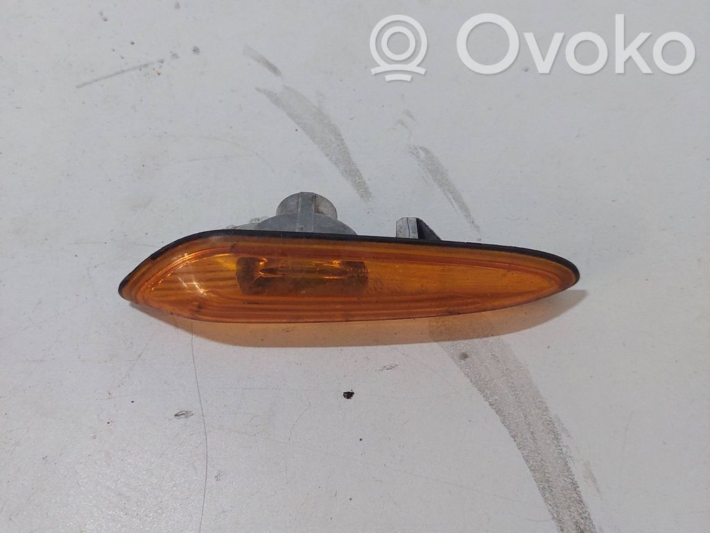 BMW 3 E46 Front fender indicator light 