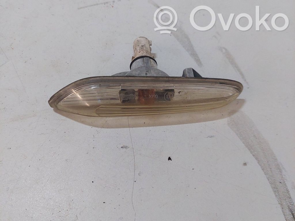 BMW 3 E46 Front fender indicator light 