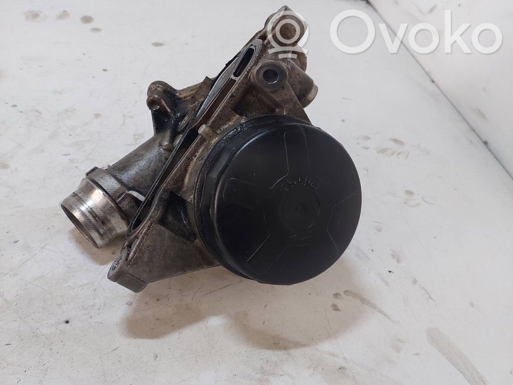BMW 3 F30 F35 F31 Oil filter mounting bracket 