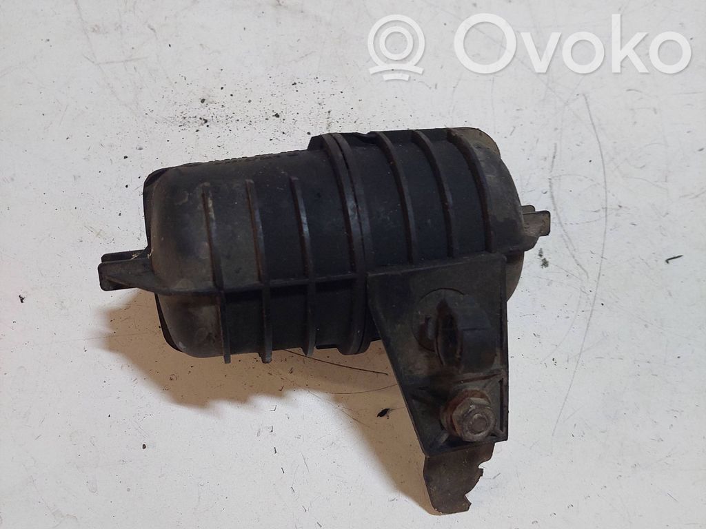 BMW 5 E39 Vacuum air tank 