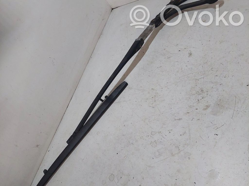 Front wiper blade arm   102087