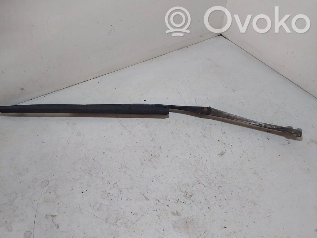 BMW 5 E39 Front wiper blade arm 