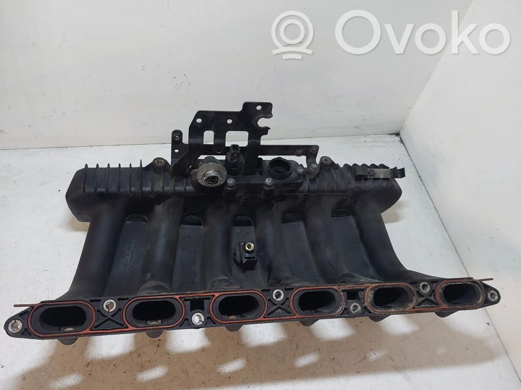 BMW 5 E39 Intake manifold 