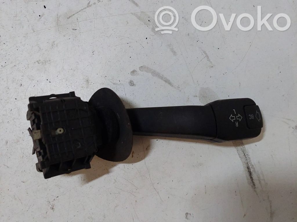 BMW X3 E83 Ручка поворотов/ фонарей 