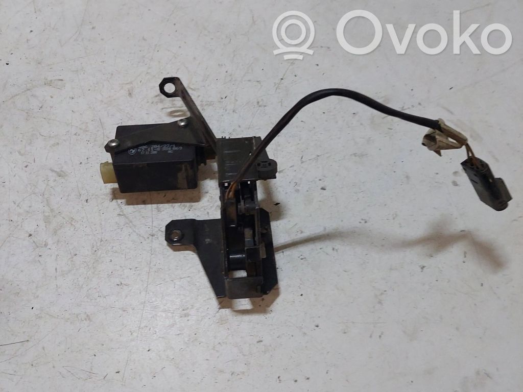 BMW 5 E39 Tailgate/trunk/boot lock/catch/latch 