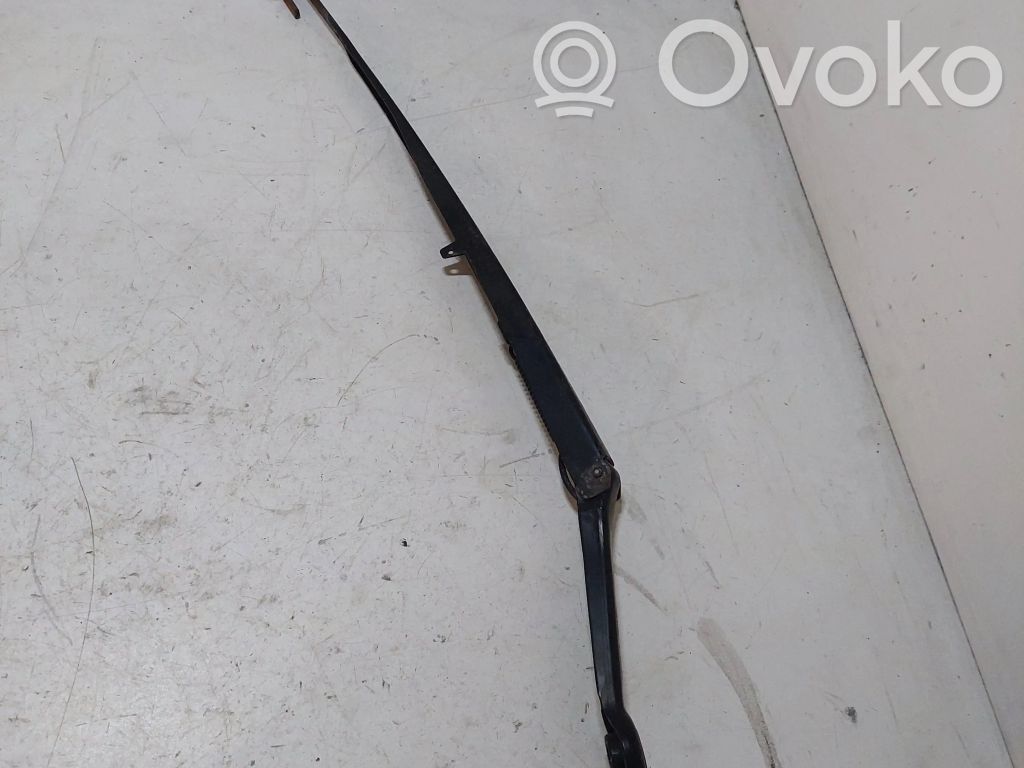 BMW 3 E46 Front wiper blade arm 