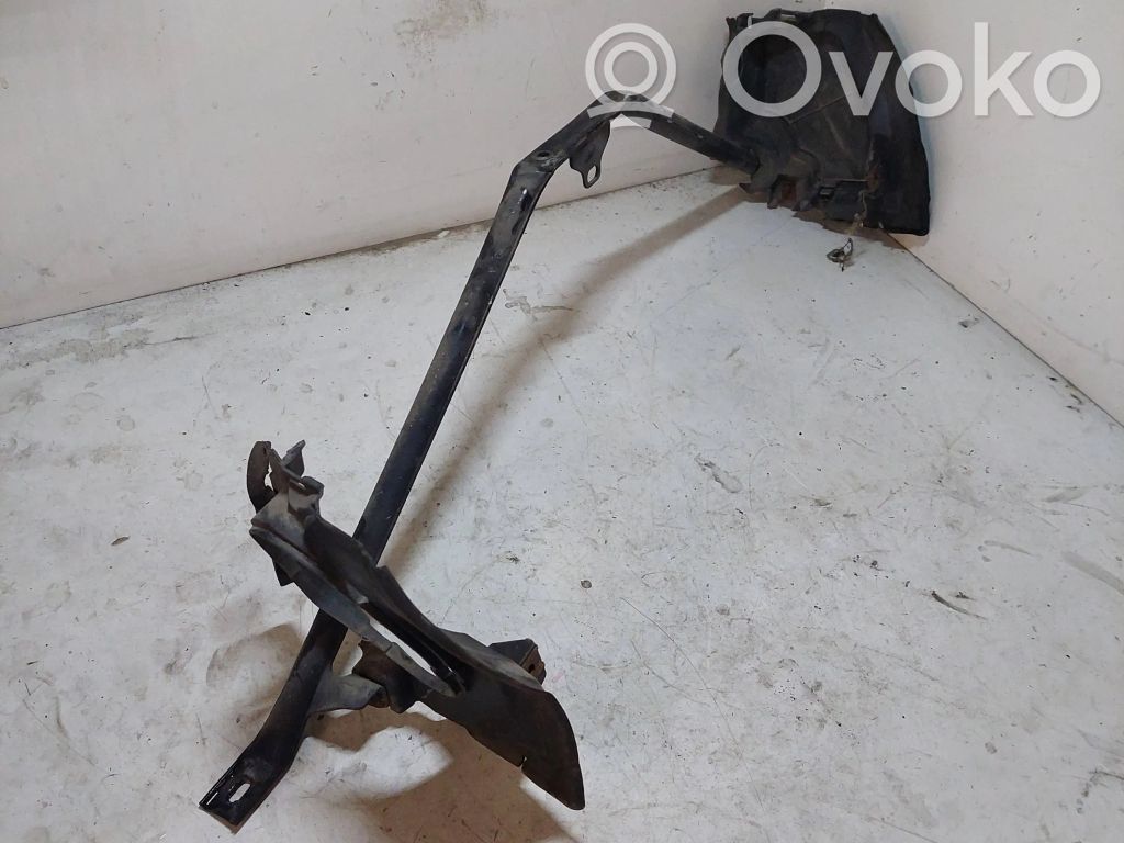 BMW 5 E60 E61 Radiator support slam panel bracket 