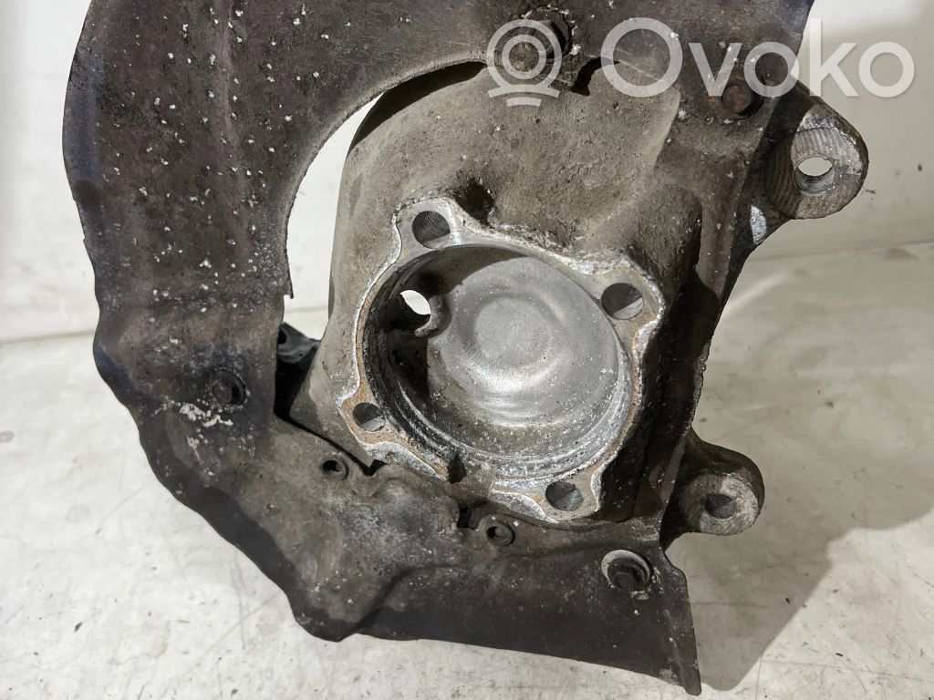 BMW 5 E60 E61 Front wheel hub 