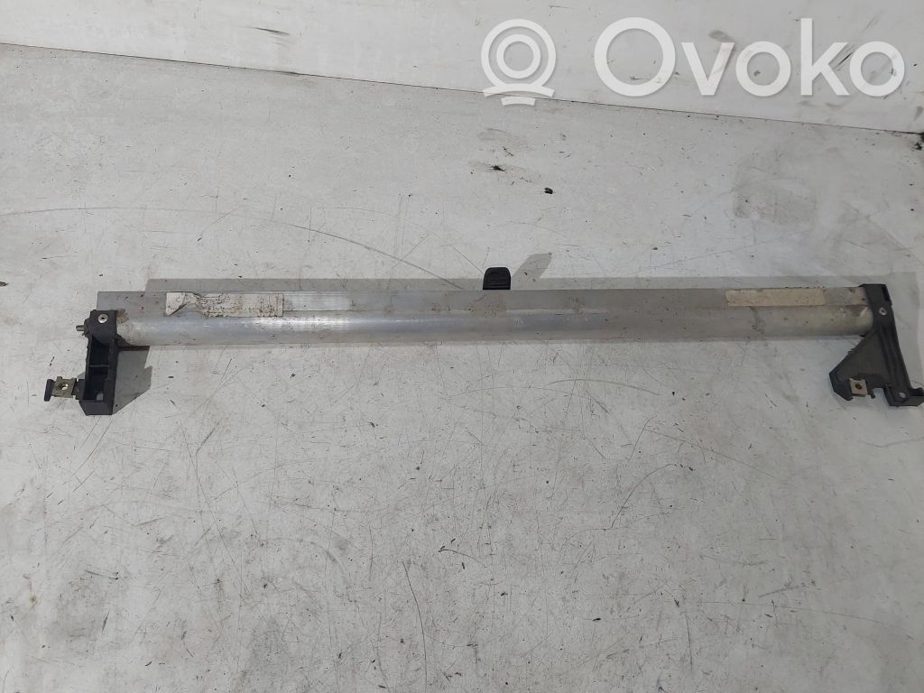 BMW 5 E39 Aizmugurē logu aizkars 