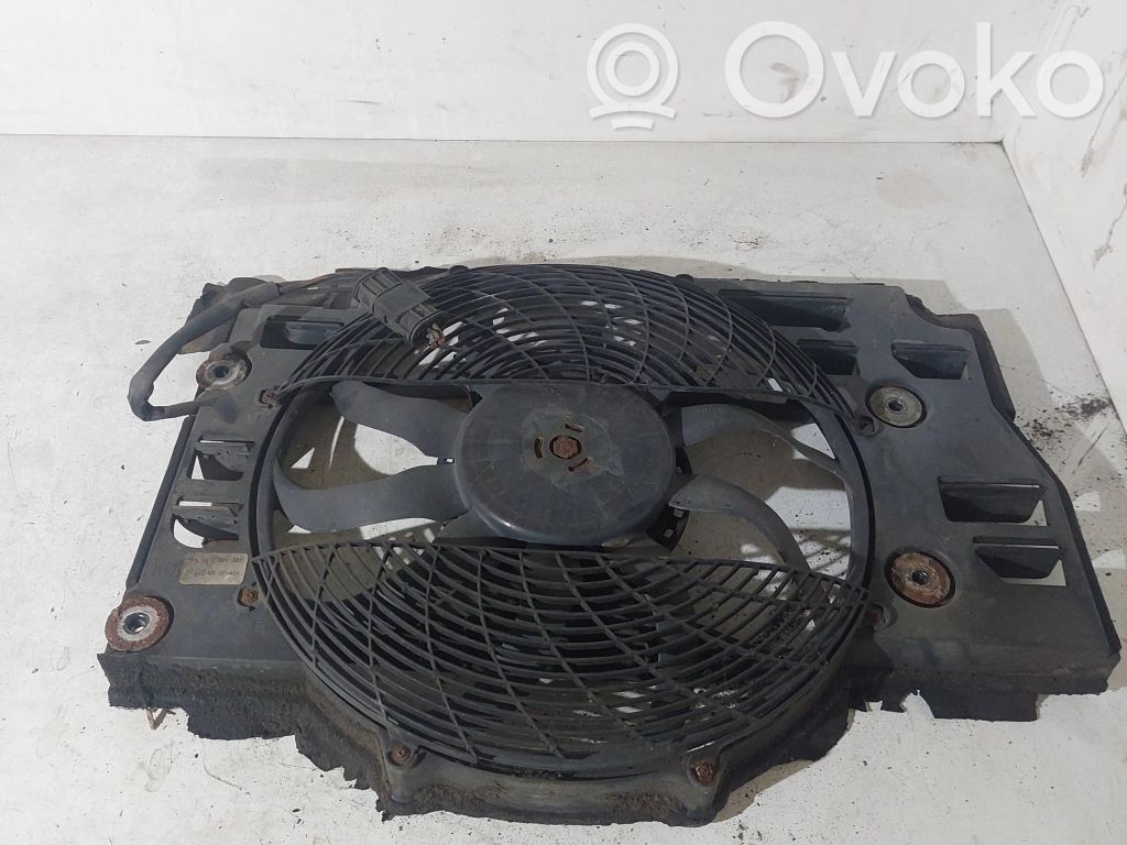 BMW 5 E39 Elektrisks radiatoru ventilators 