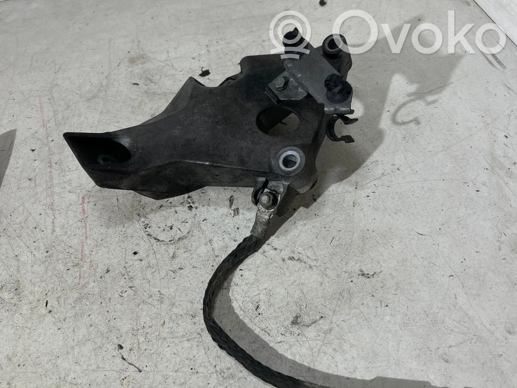 BMW 3 E90 E91 Variklio tvirtinimo kronšteinas 