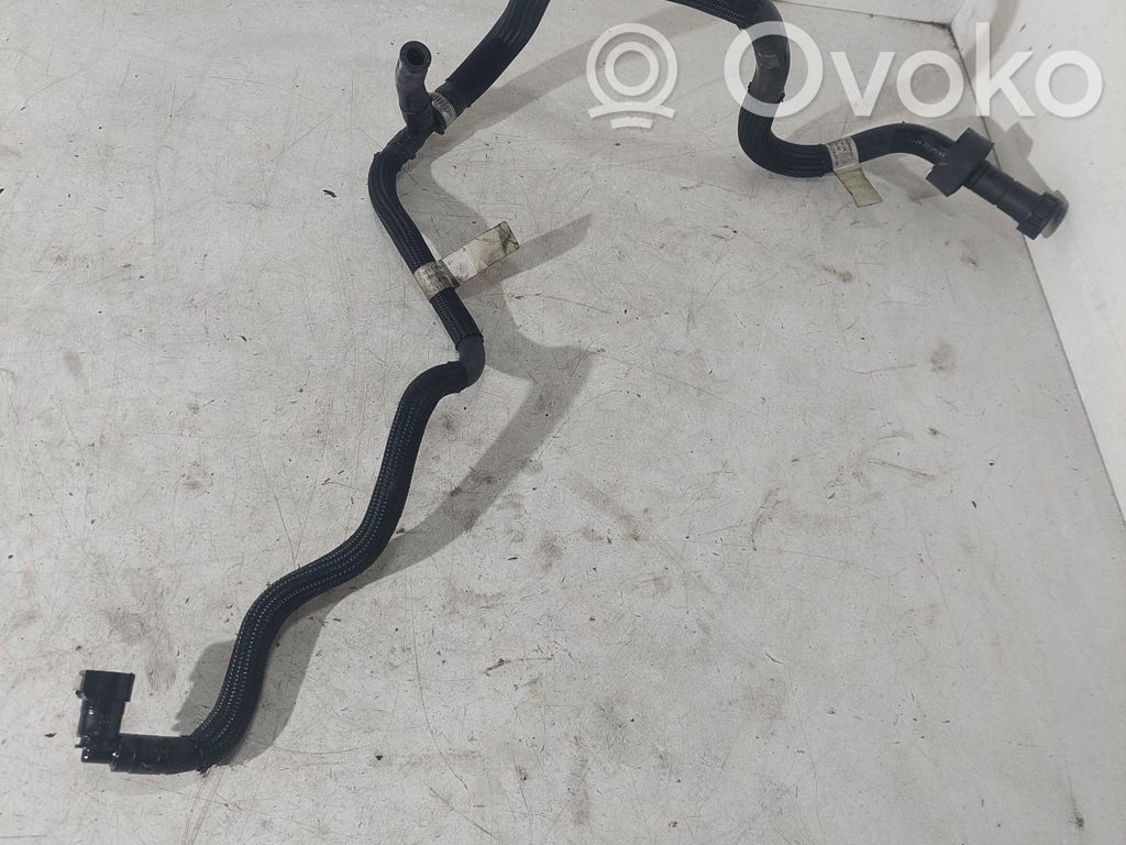 BMW 3 E90 E91 Fuel line pipe 
