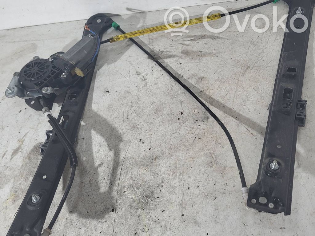 BMW 3 E46 Front door window regulator motor 