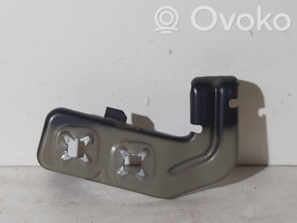 BMW 3 F30 F35 F31 Fender mounting bracket 