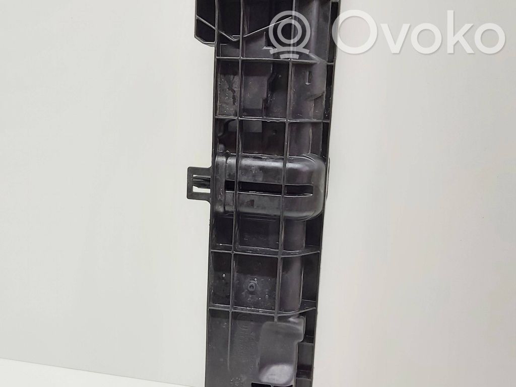 BMW 1 E81 E87 Radiator mount bracket 