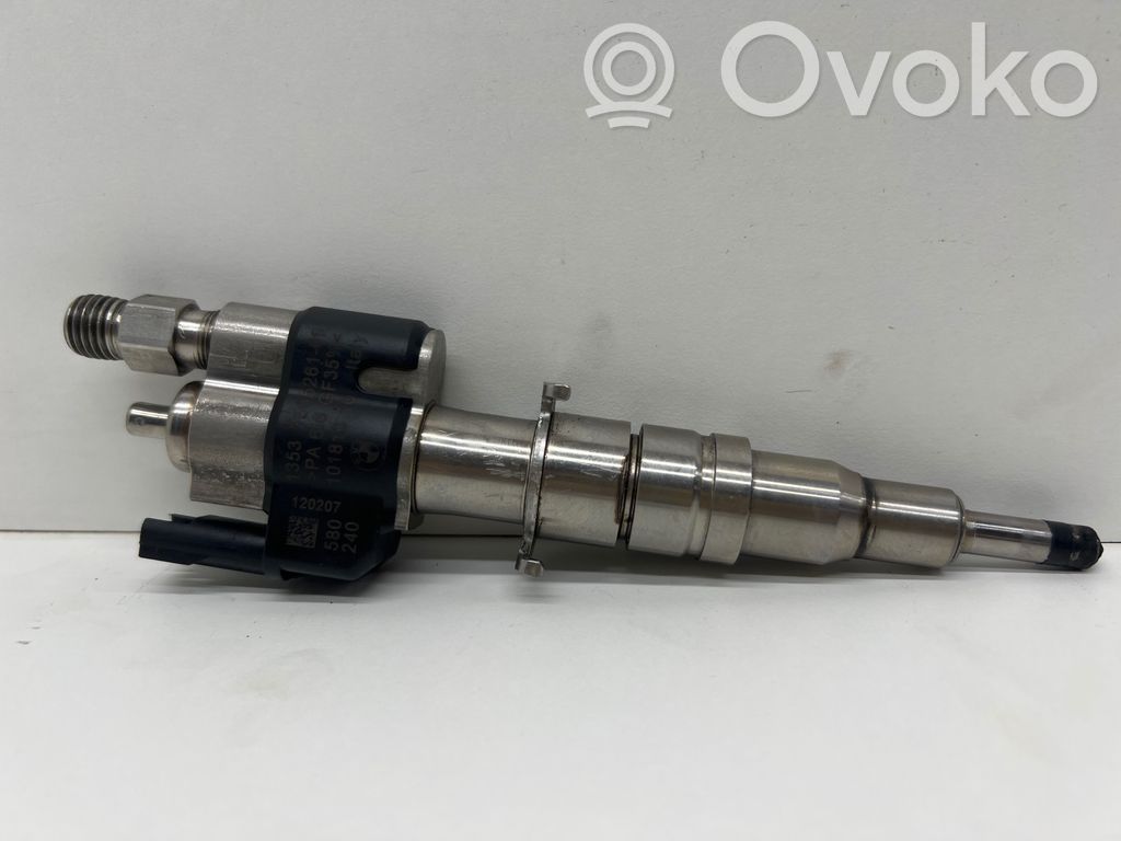 BMW 5 E60 E61 Fuel injector 