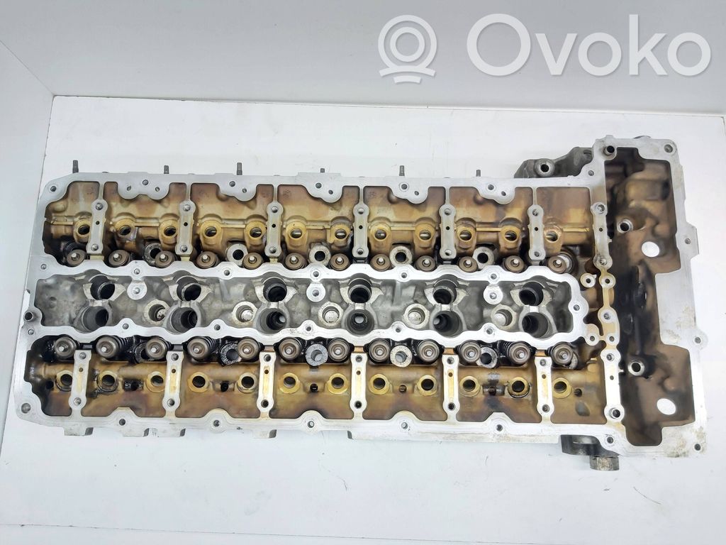 BMW 5 E60 E61 Engine head 
