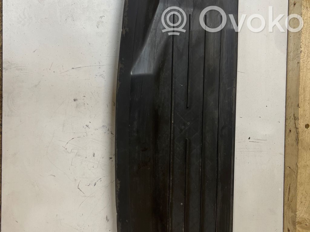 BMW 7 E65 E66 Radiator trim 