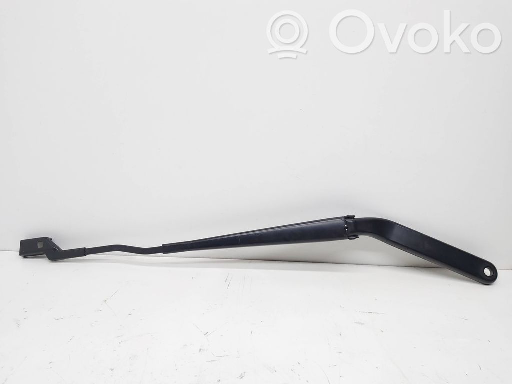 BMW X5 E70 Front wiper blade arm 