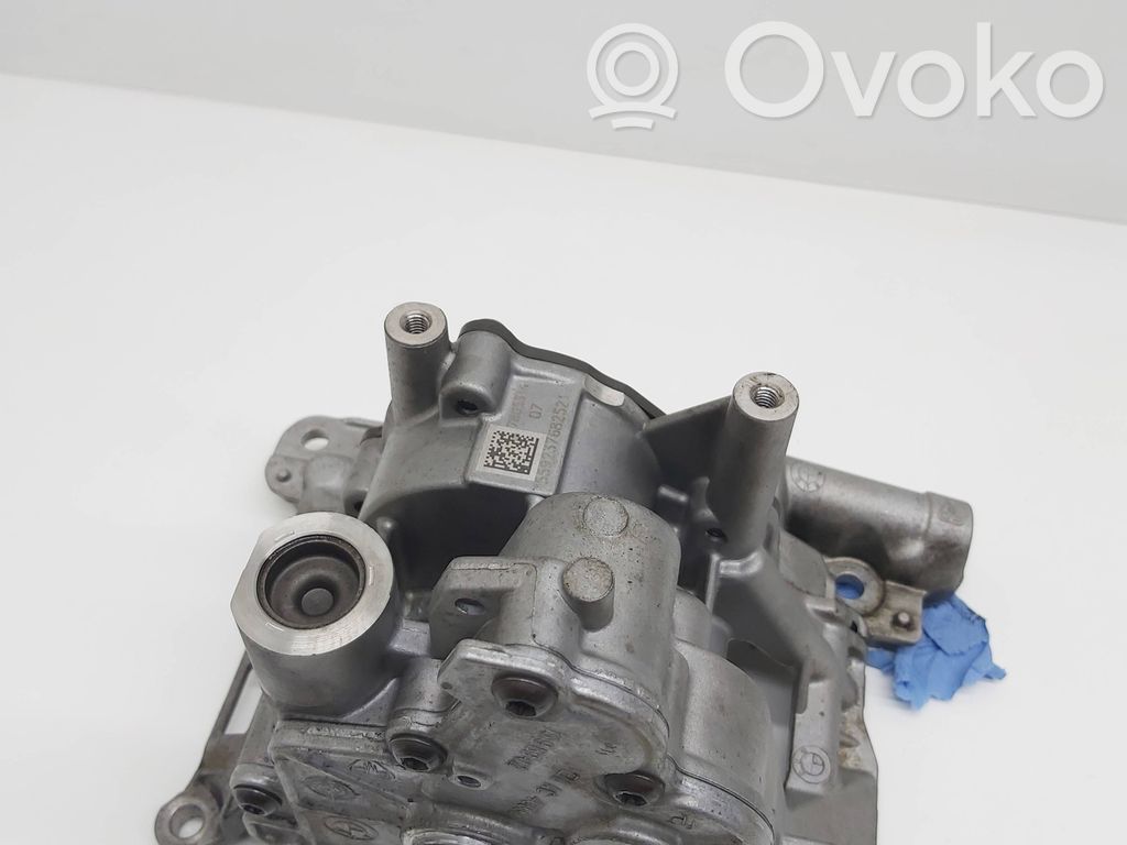 BMW X5 E70 Oil pump 