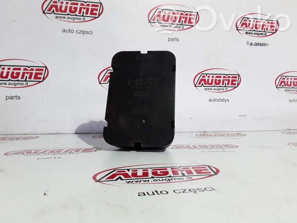 BMW 1 E81 E87 Quarter panel pressure vent 