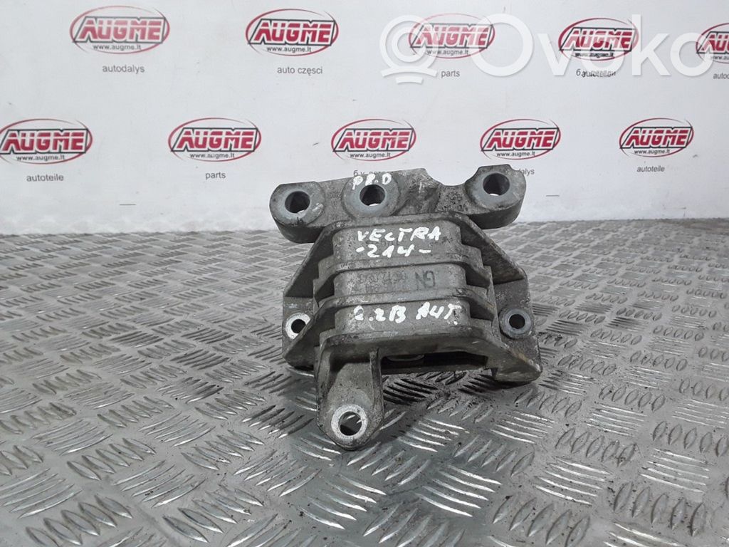 Opel Vectra C Engine mount bracket 