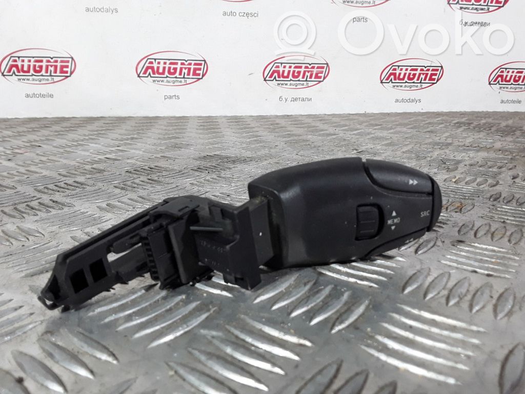 Peugeot 207 Wiper turn signal indicator stalk/switch 