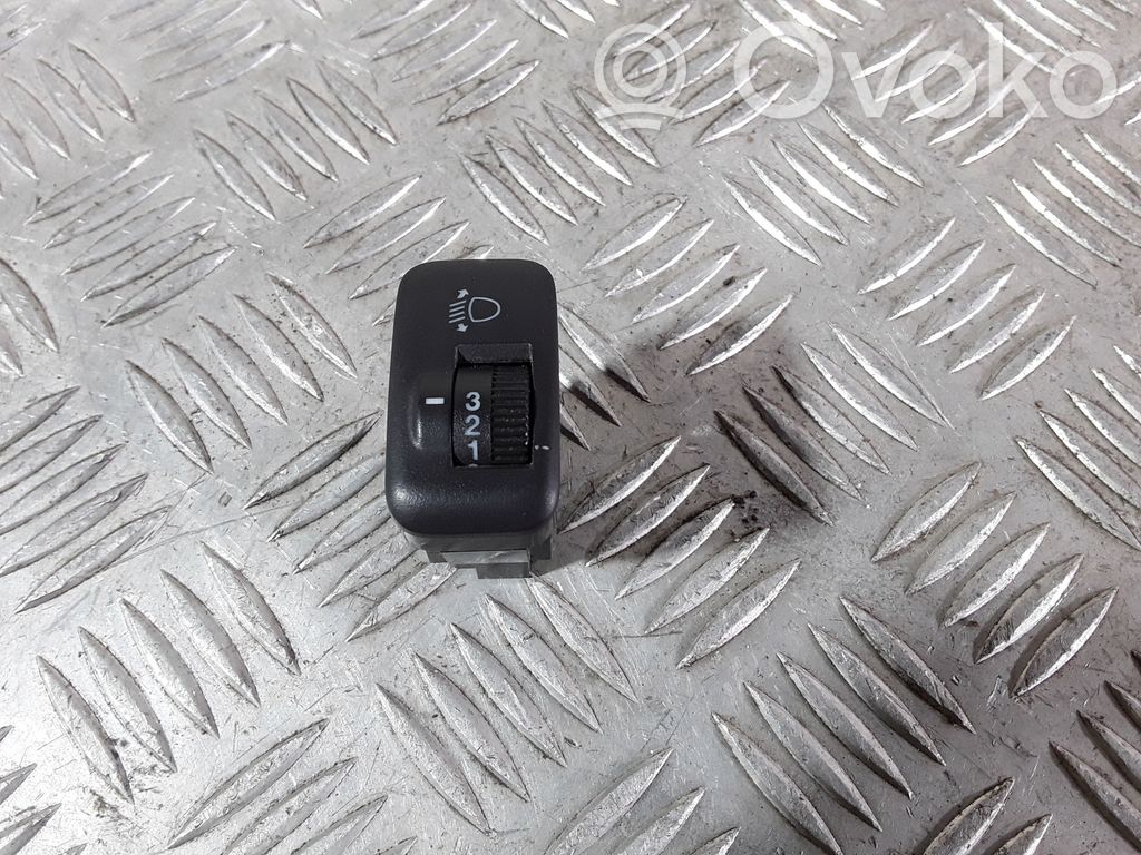 Honda CR-V Headlight level height control switch 
