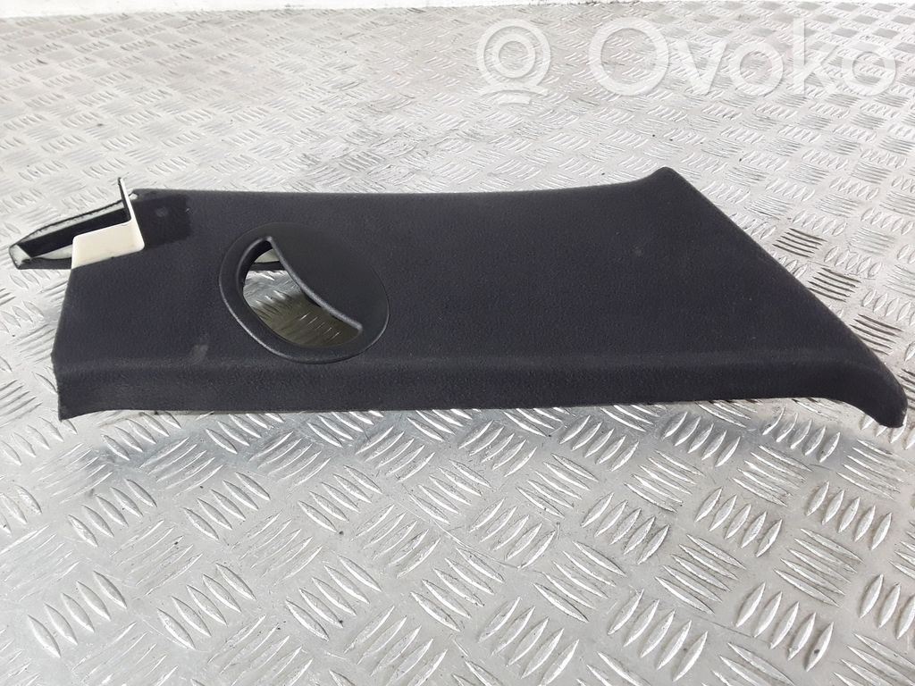 BMW X5 E53 Šoninė apdaila prie galinės sėdynės (viršus) 