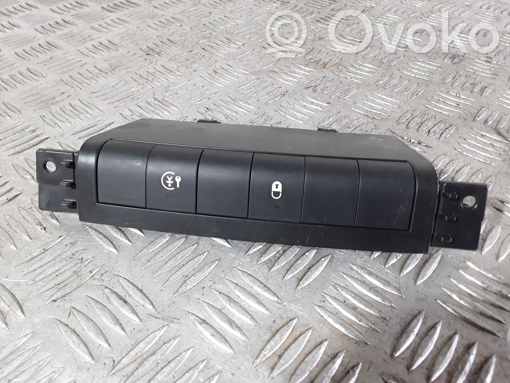 Peugeot 207 Central locking switch button 