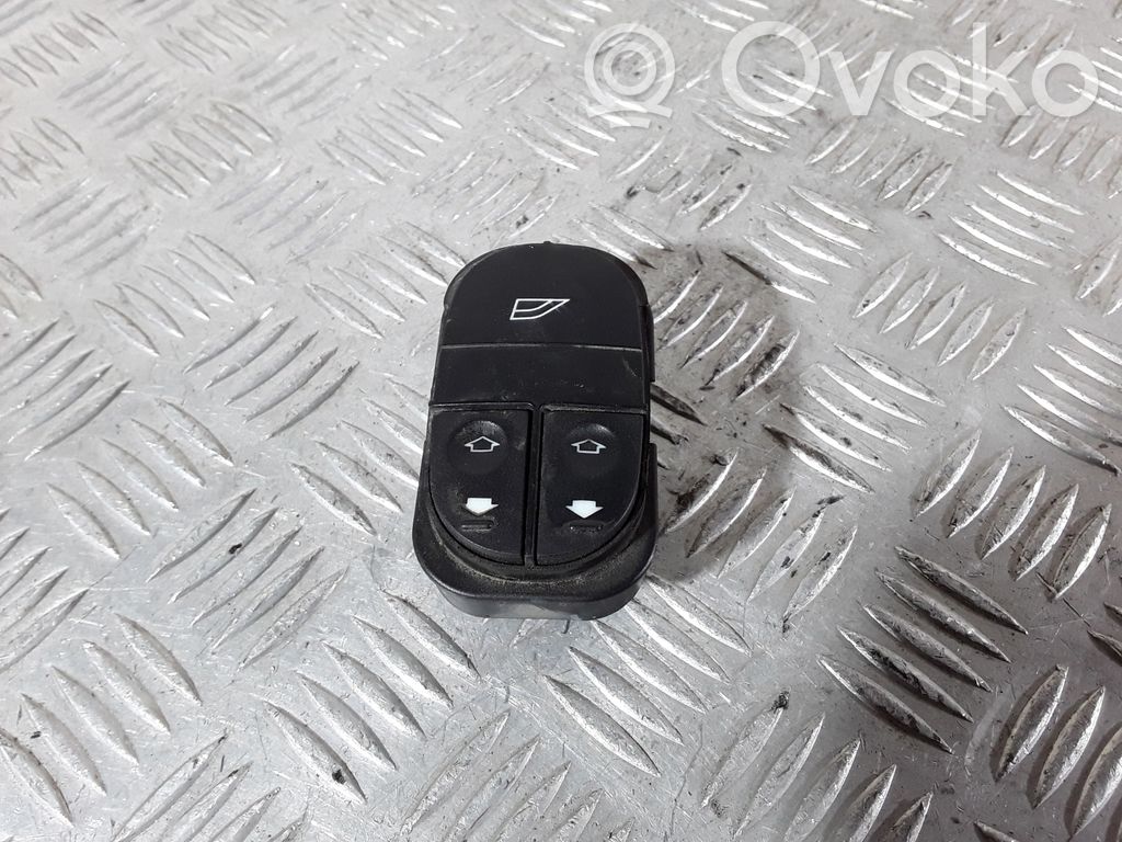 Ford Mondeo MK I Electric window control switch 