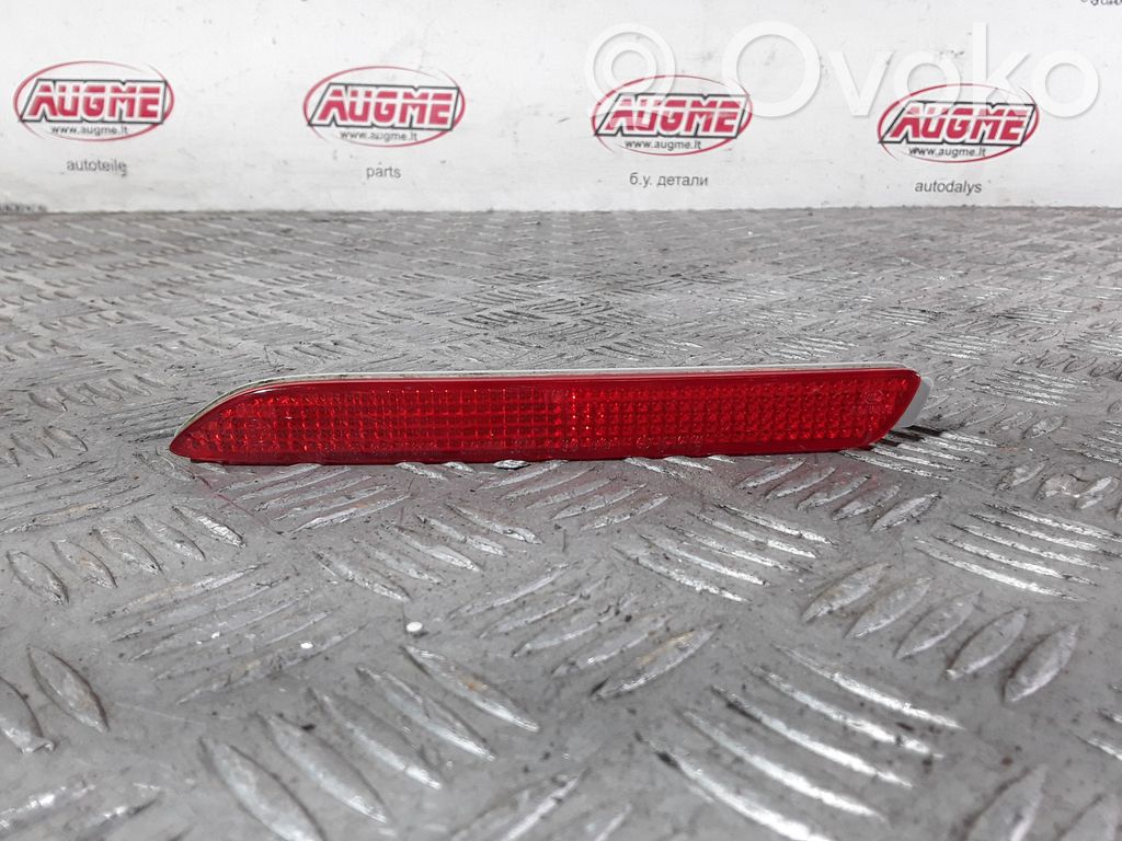 Toyota RAV 4 (XA50) Galinis žibintas bamperyje 