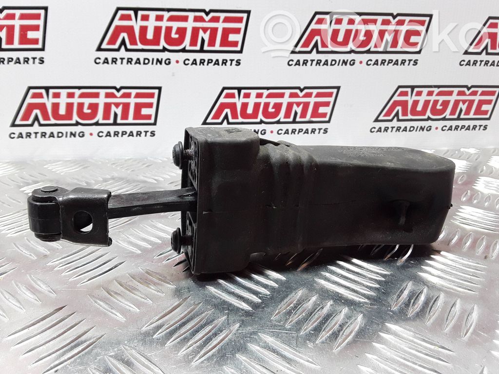Audi A8 S8 D4 4H Takaoven pidätin 