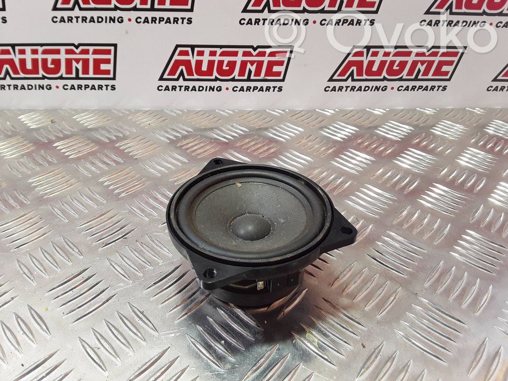 Enceinte de porte arrière   9143153,27016701,61928910
