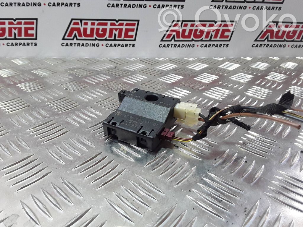 BMW 3 E90 E91 Antenos stiprintuvas 