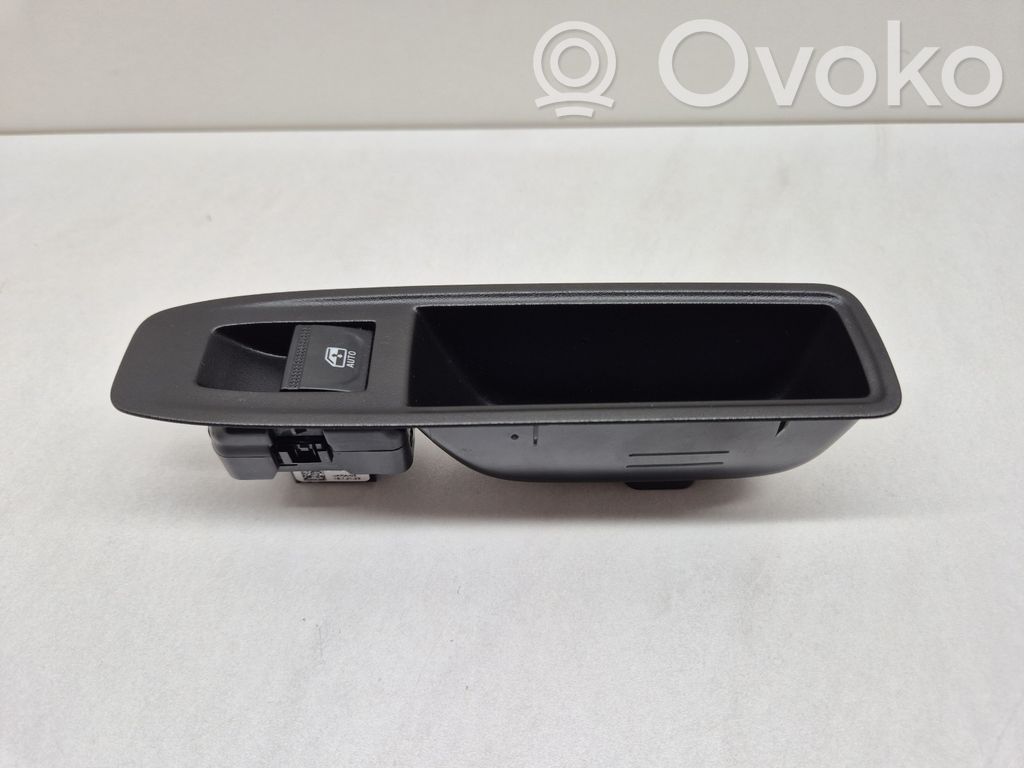 Renault Captur II Electric window control switch 