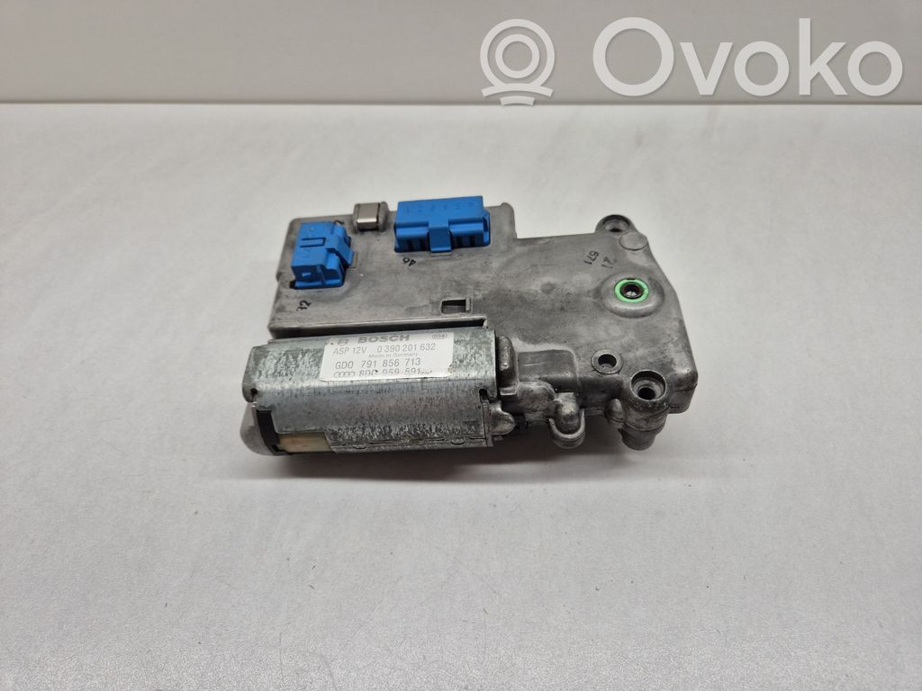 Volkswagen PASSAT B5 Motor / Aktuator 