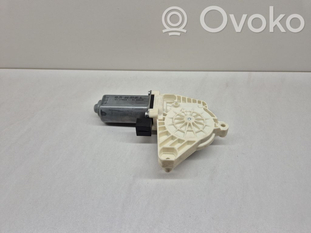 Silnik regulatora szyby drzwi przednich   5Q4959801B,170820