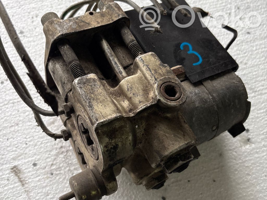 Toyota Avensis T270 ABS Pump 