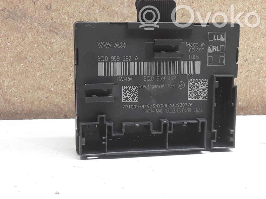 Volkswagen Golf VII Door control unit/module 