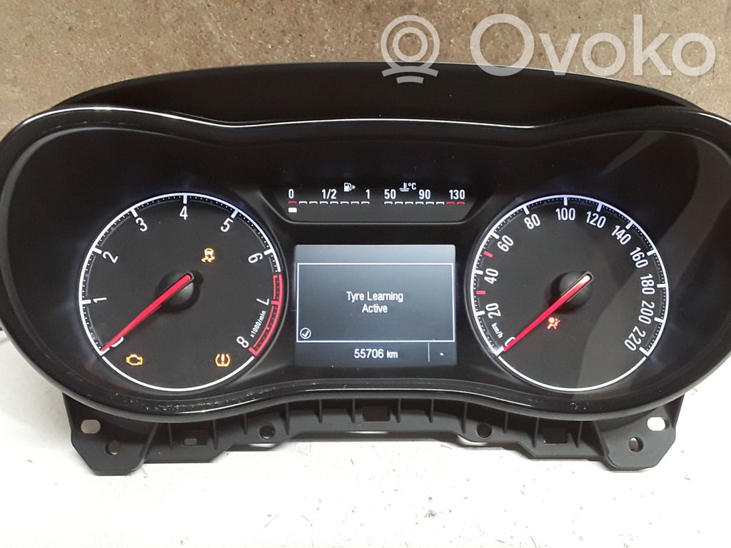 Opel Corsa E Speedometer (instrument cluster) 