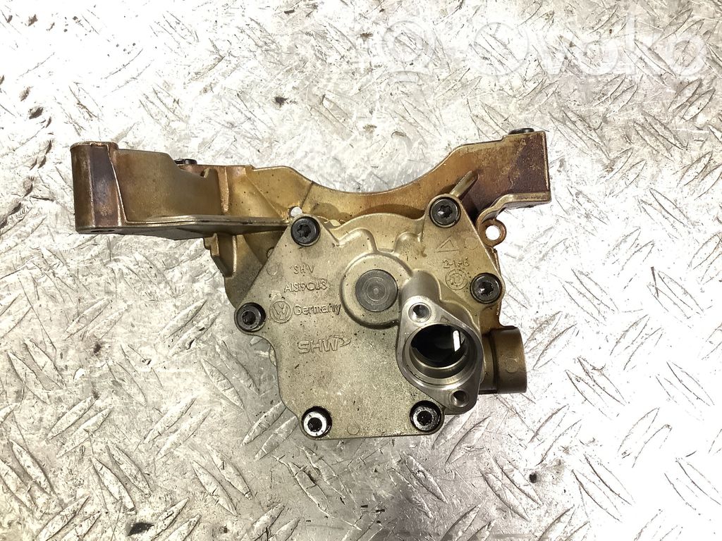 Volkswagen PASSAT B7 Bomba de aceite 